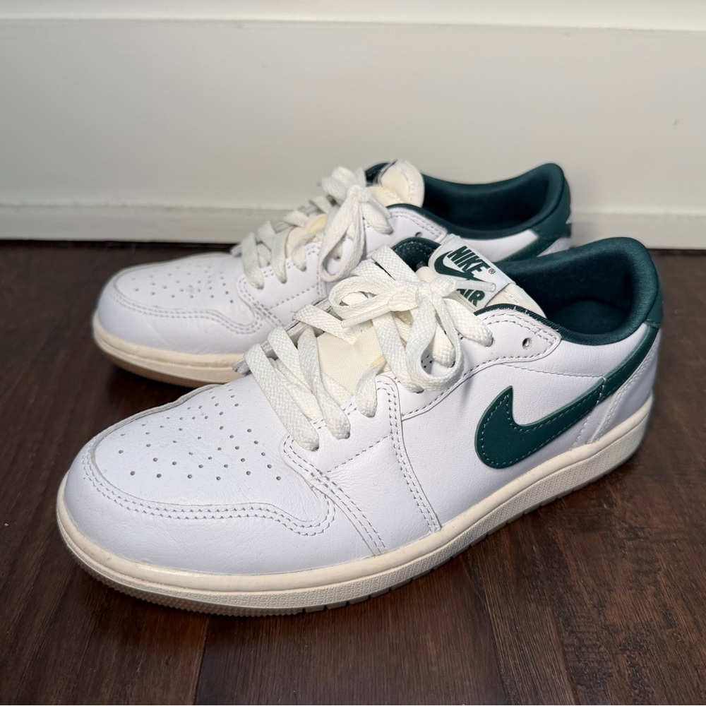 Nike Jordan 1 low OG like new